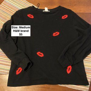 Cute Kiss Long Sleeve